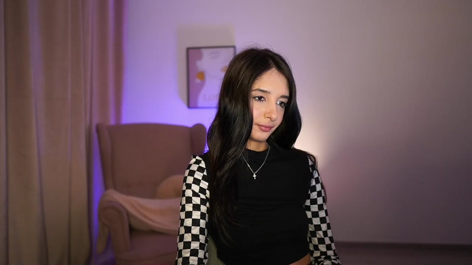Gallery image thumbnail from Jacky__smith's myfreecams stream on, 06/10/2025, 10:45 image 4 of 20