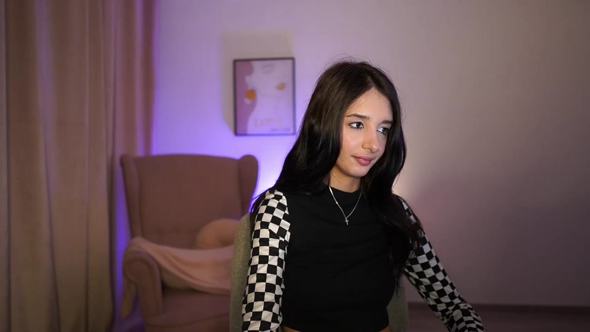 Gallery image thumbnail from Jacky__smith's myfreecams stream on, 06/10/2025, 10:45 image 6 of 20