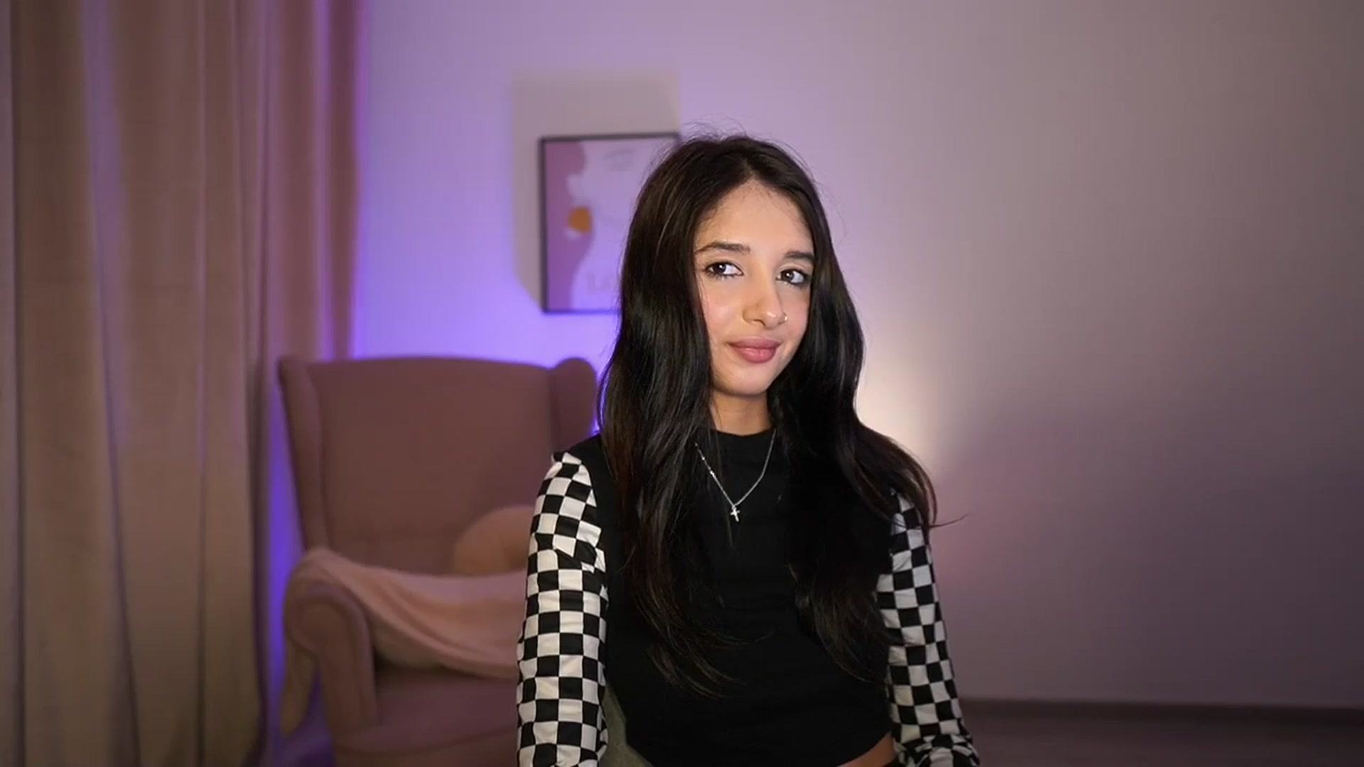 Gallery image thumbnail from Jacky__smith's myfreecams stream on, 06/10/2025, 10:45 image 3 of 20