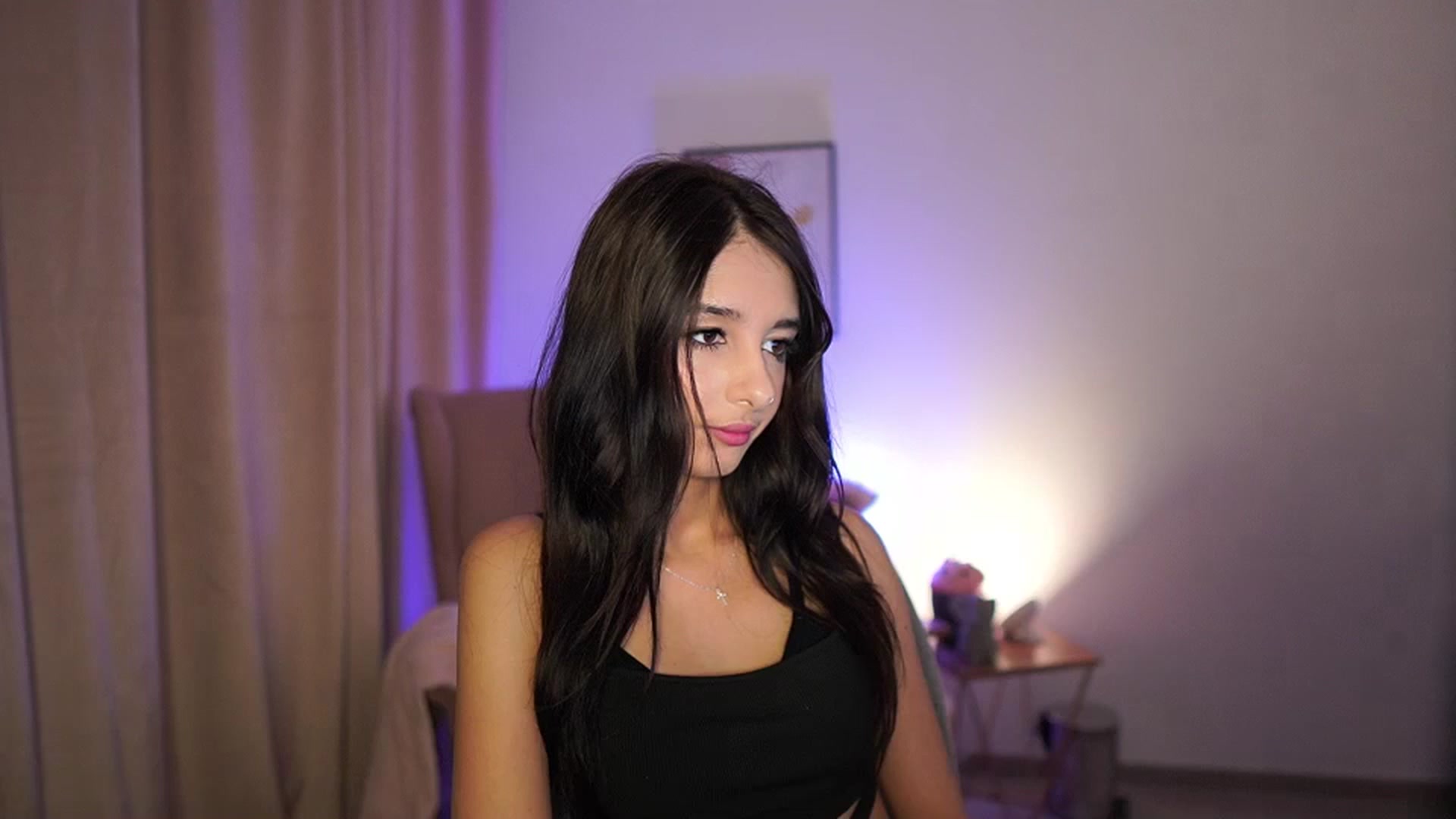 Gallery image thumbnail from Jacky__smith's myfreecams stream on, 06/16/2025, 10:04 image 1 of 20