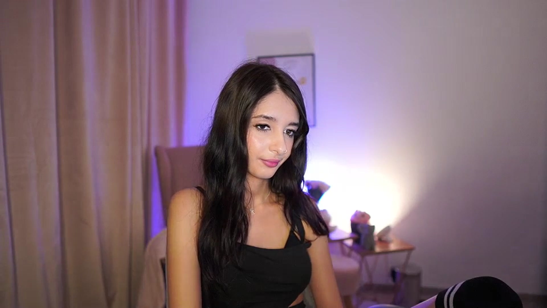 Gallery image thumbnail from Jacky__smith's myfreecams stream on, 06/16/2025, 10:45 image 5 of 20