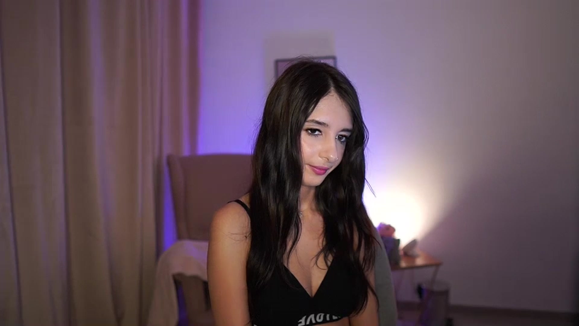 Gallery image thumbnail from Jacky__smith's myfreecams stream on, 06/16/2025, 11:24 image 14 of 20