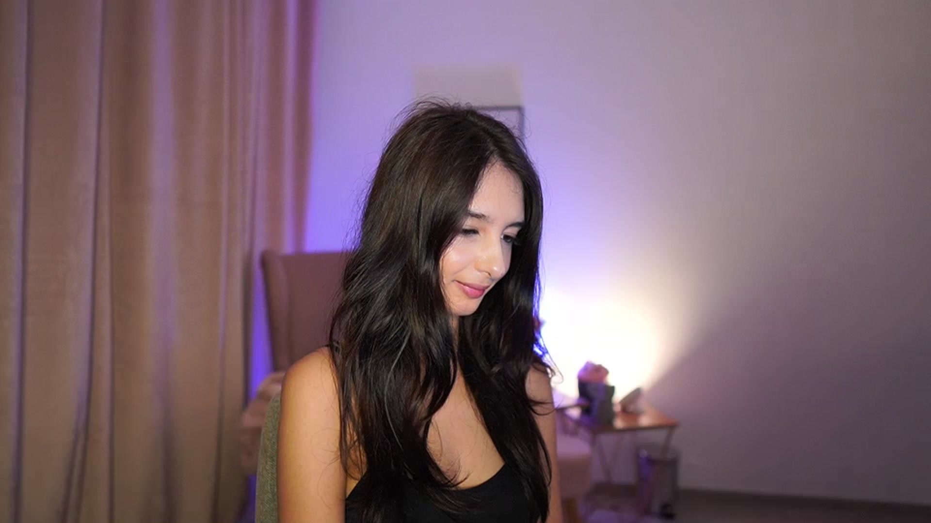 Gallery image thumbnail from Jacky__smith's myfreecams stream on, 07/04/2025, 11:21 image 17 of 20