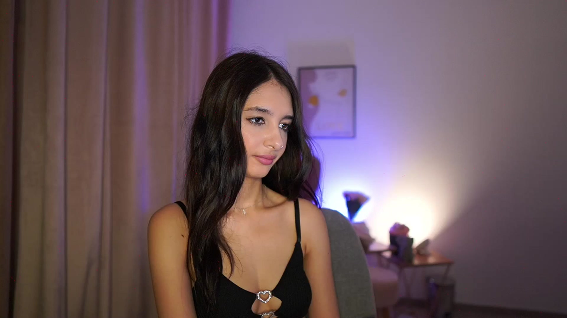Gallery image thumbnail from Jacky__smith's myfreecams stream on, 07/09/2025, 10:05 image 4 of 20