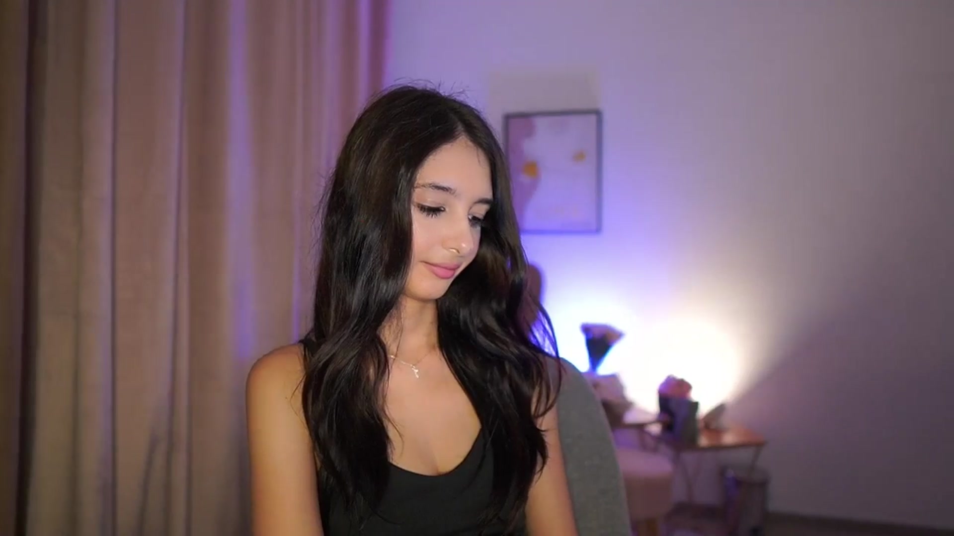 Gallery image thumbnail from Jacky__smith's myfreecams stream on, 07/09/2025, 10:59 image 9 of 20
