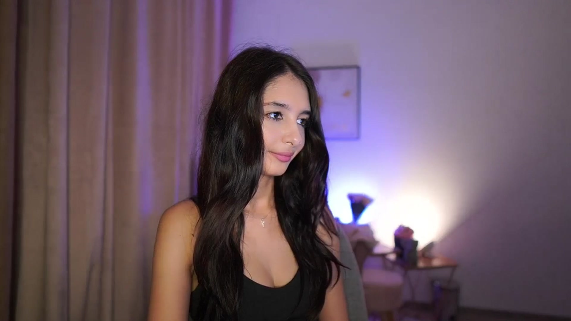 Gallery image thumbnail from Jacky__smith's myfreecams stream on, 07/09/2025, 10:59 image 4 of 20