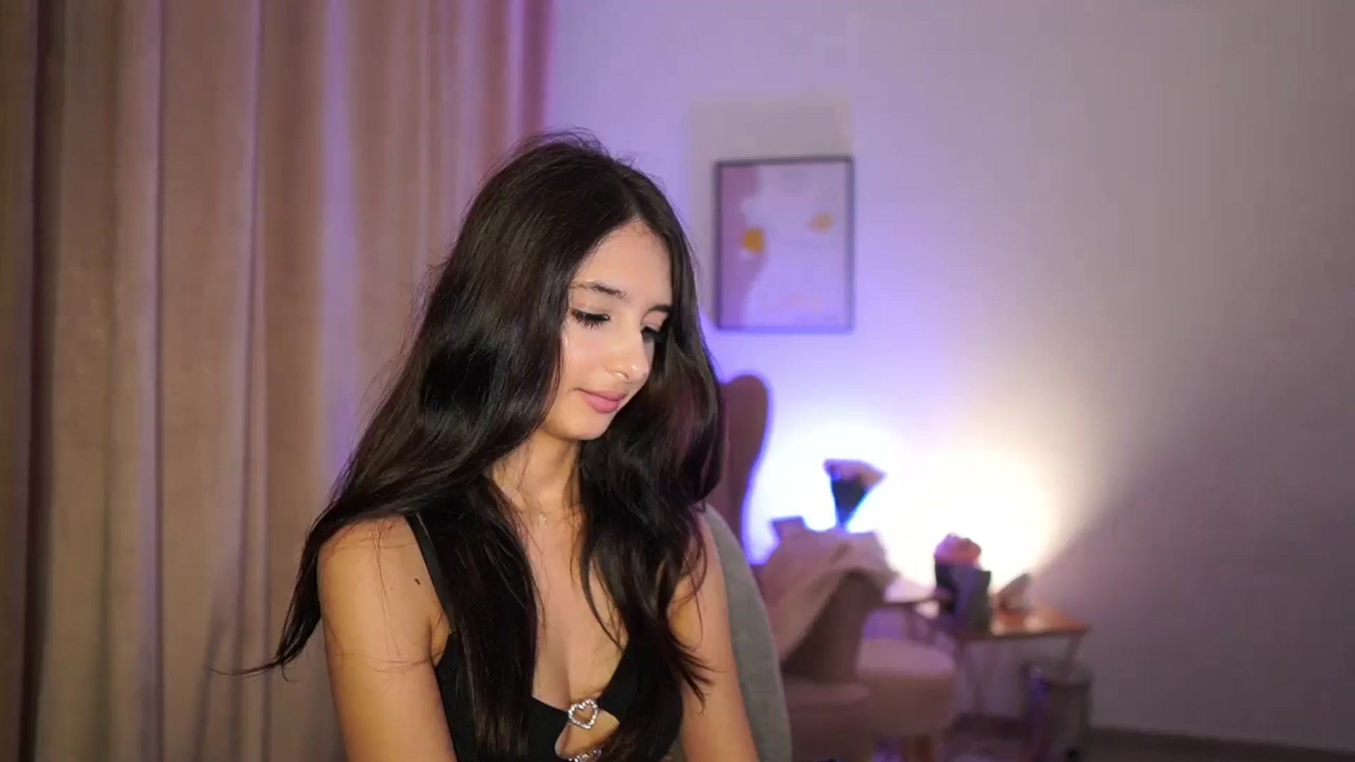 Gallery image thumbnail from Jacky__smith's myfreecams stream on, 07/09/2025, 12:59 image 10 of 20