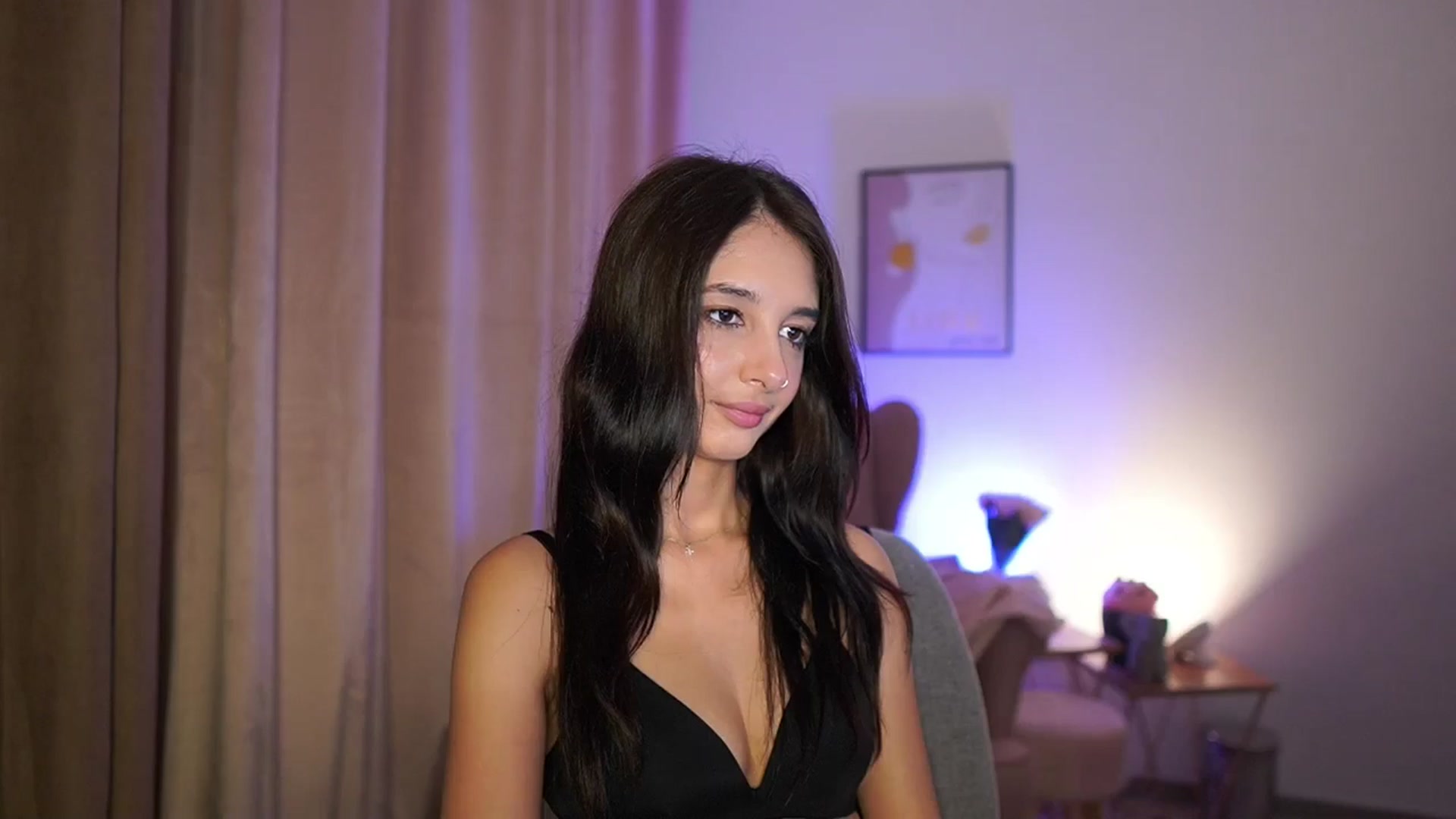 Gallery image thumbnail from Jacky__smith's myfreecams stream on, 07/15/2025, 12:10 image 17 of 20