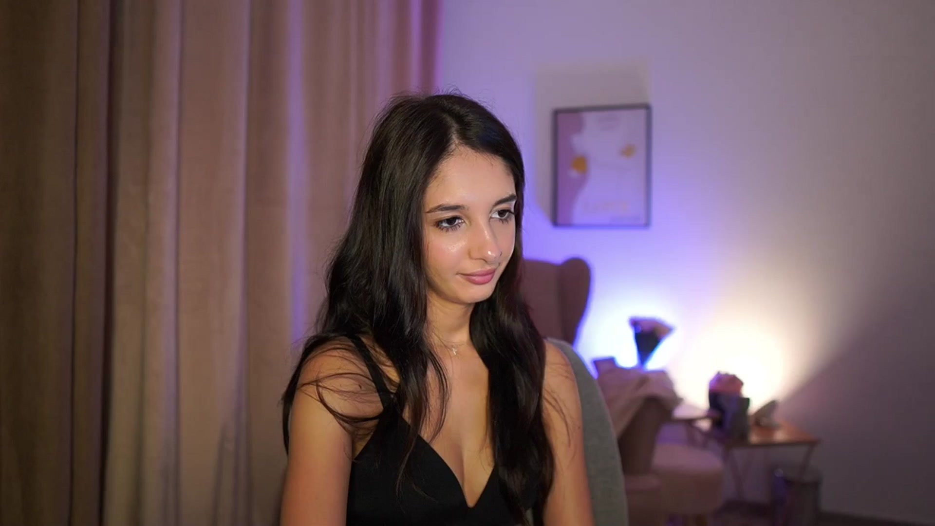 Gallery image thumbnail from Jacky__smith's myfreecams stream on, 07/15/2025, 13:10 image 16 of 20