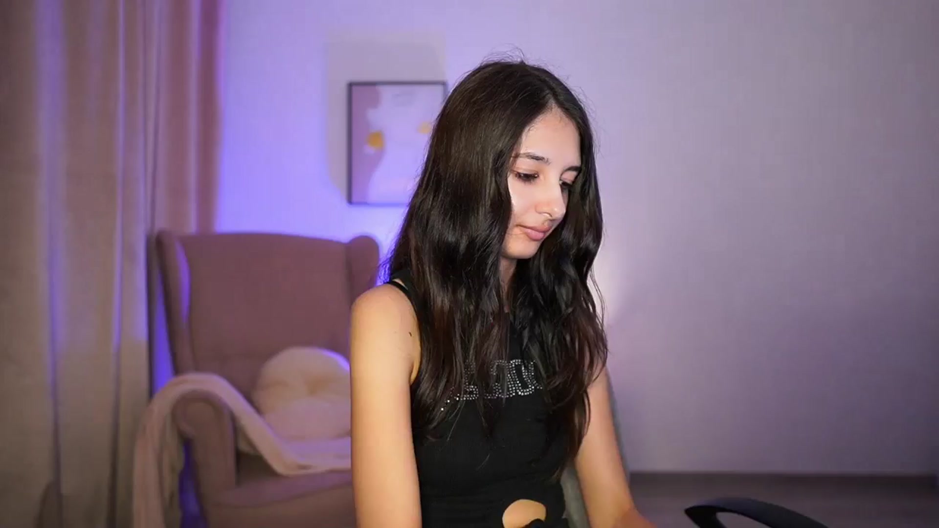 Gallery image thumbnail from Jacky__smith's myfreecams stream on, 07/17/2025, 15:21 image 11 of 20