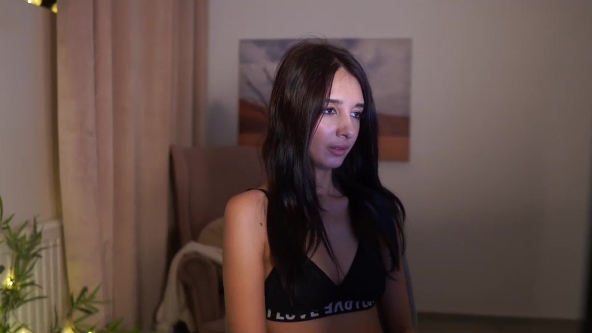 Gallery image thumbnail from Jacky__smith's myfreecams stream on, 08/25/2025, 11:29 image 12 of 20