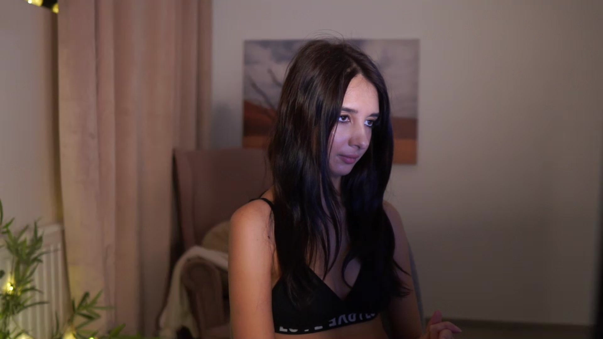 Gallery image thumbnail from Jacky__smith's myfreecams stream on, 08/25/2025, 11:29 image 8 of 20