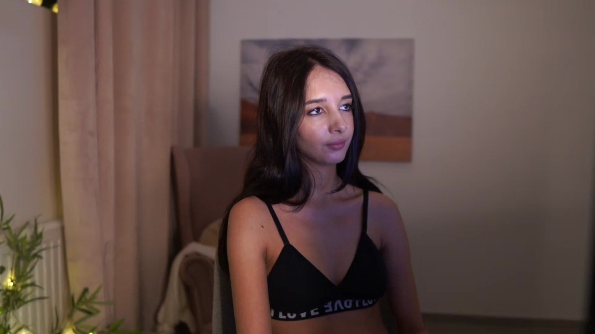 Gallery image thumbnail from Jacky__smith's myfreecams stream on, 08/25/2025, 13:04 image 3 of 20