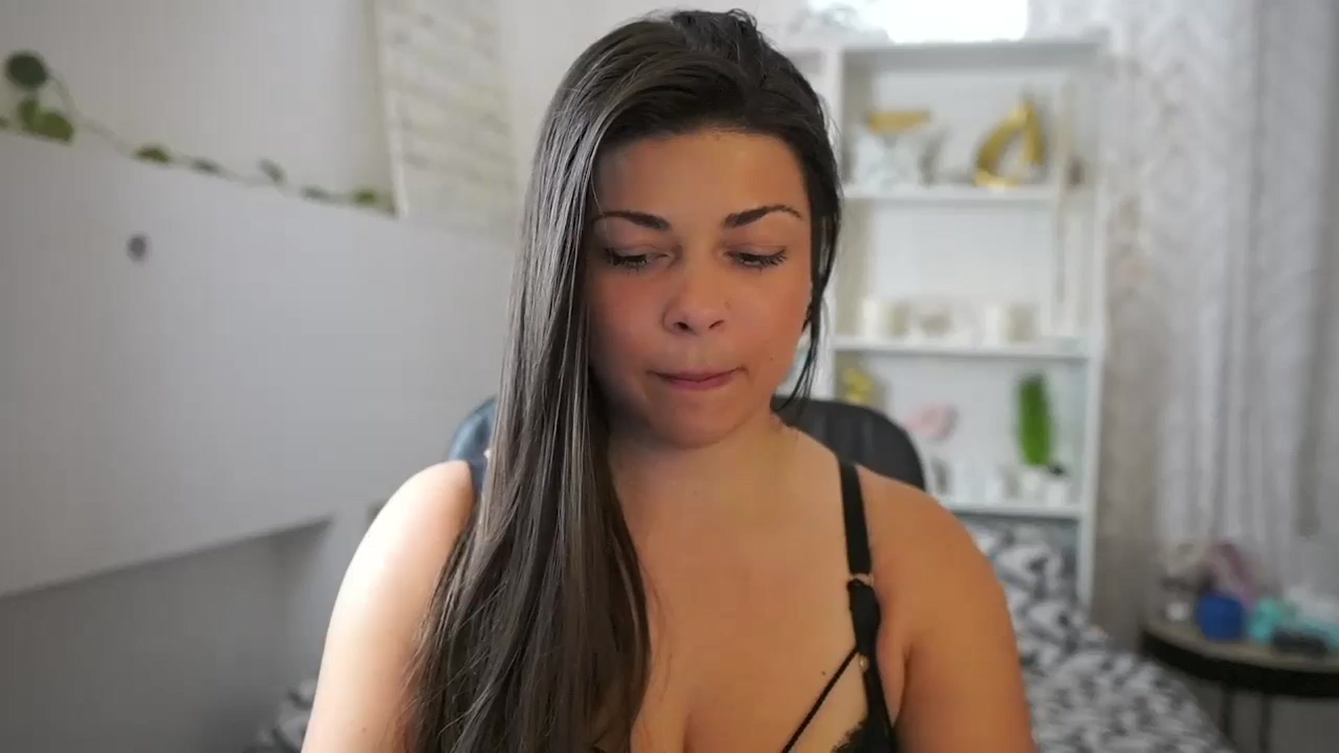 Gallery image thumbnail from Jaclyn__Case's myfreecams stream on, 06/15/2024, 12:09 image 20 of 20