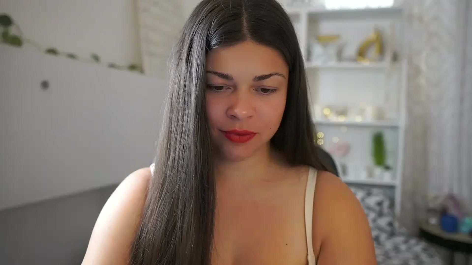 Gallery image thumbnail from Jaclyn__Case's myfreecams stream on, 06/19/2024, 15:27 image 10 of 20