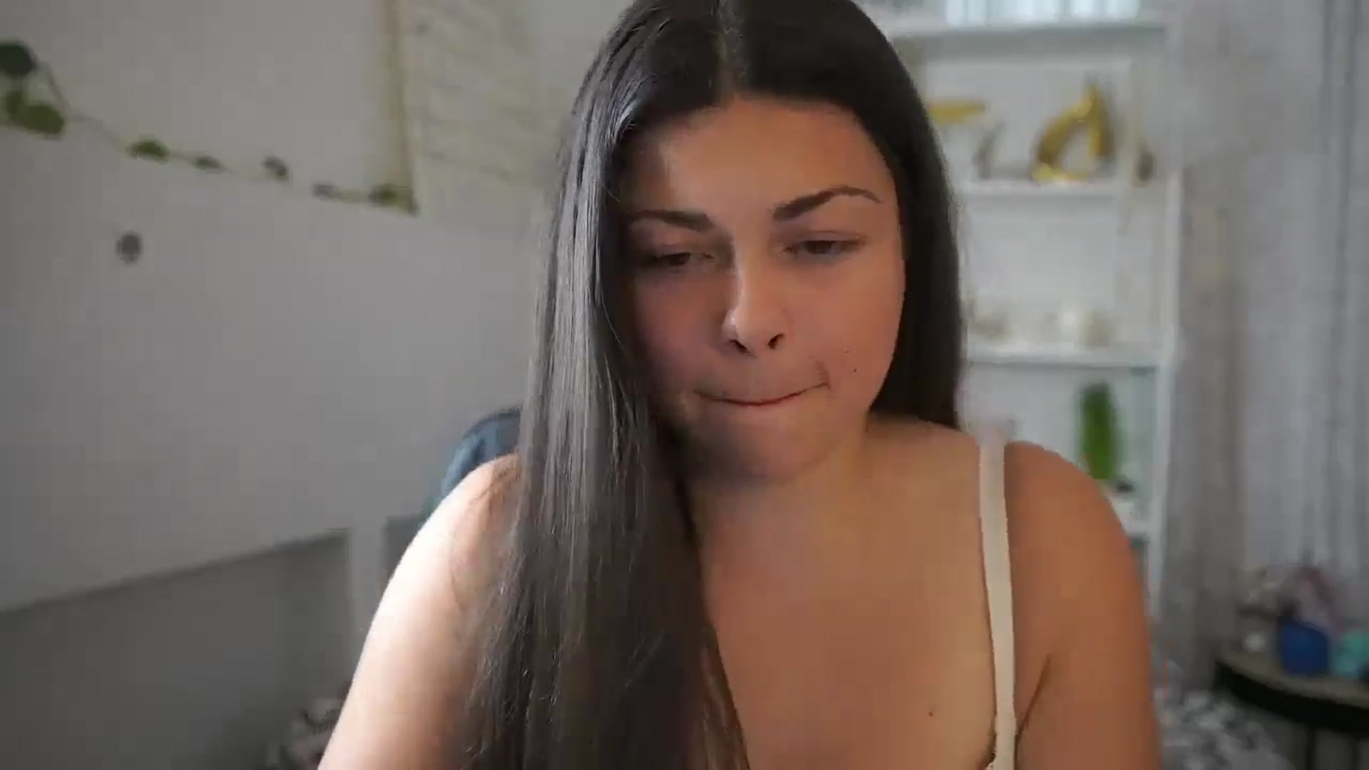 Gallery image thumbnail from Jaclyn__Case's myfreecams stream on, 06/19/2024, 17:28 image 9 of 20