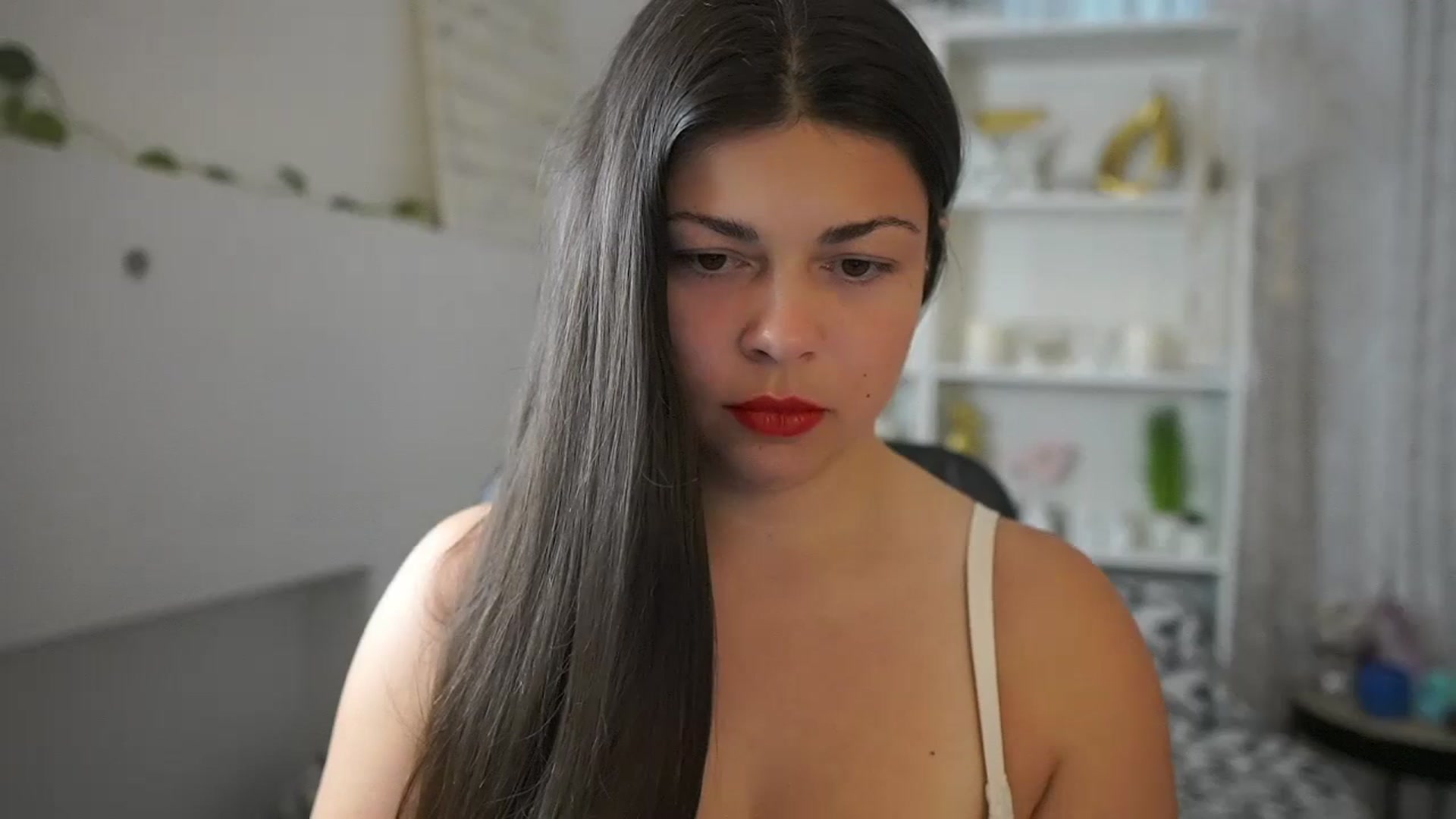 Gallery image thumbnail from Jaclyn__Case's myfreecams stream on, 06/19/2024, 17:28 image 16 of 20