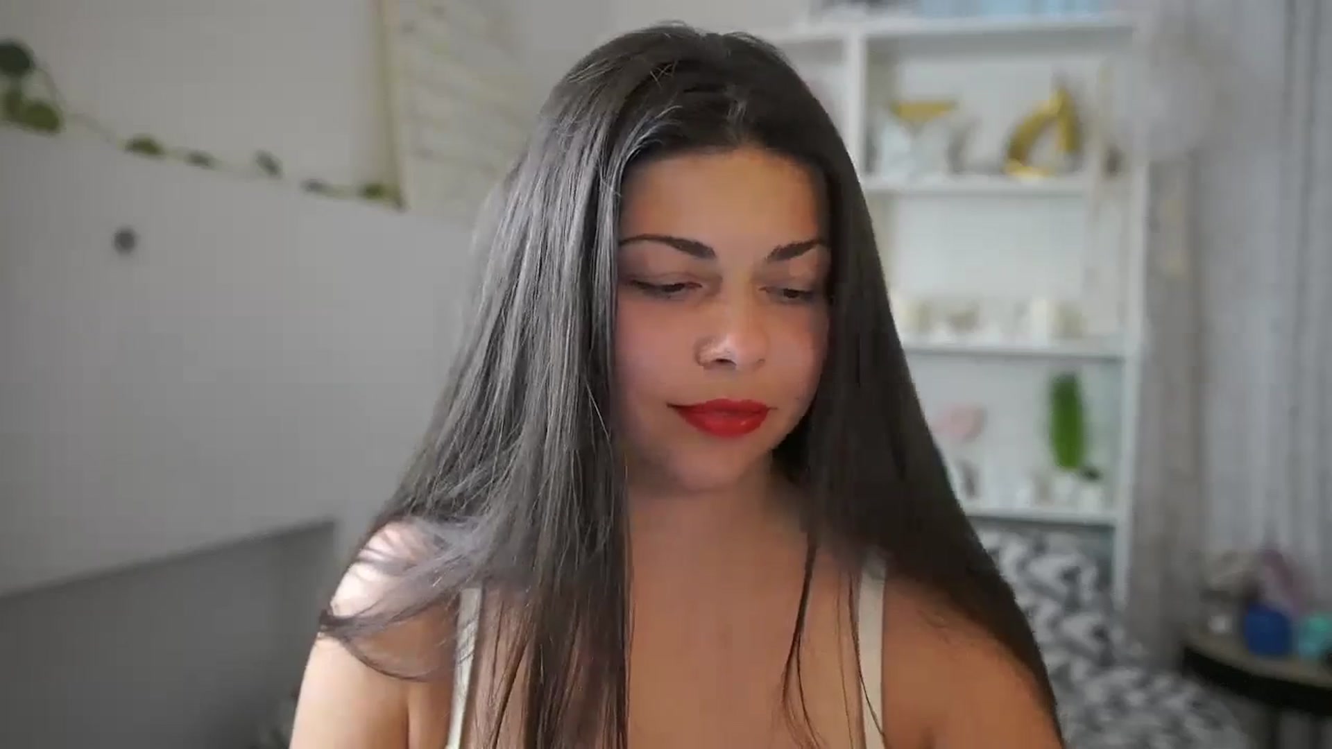 Gallery image thumbnail from Jaclyn__Case's myfreecams stream on, 06/19/2024, 18:03 image 7 of 20