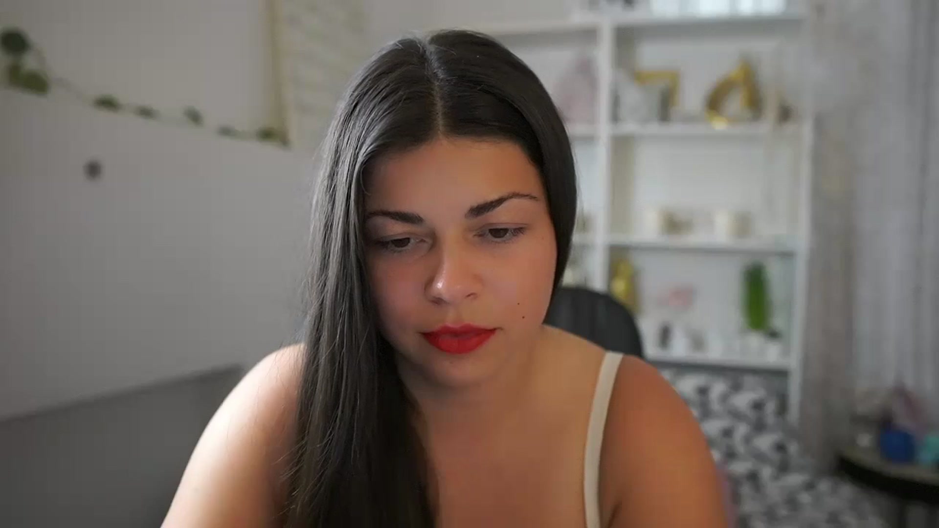 Gallery image thumbnail from Jaclyn__Case's myfreecams stream on, 06/20/2024, 16:12 image 9 of 20