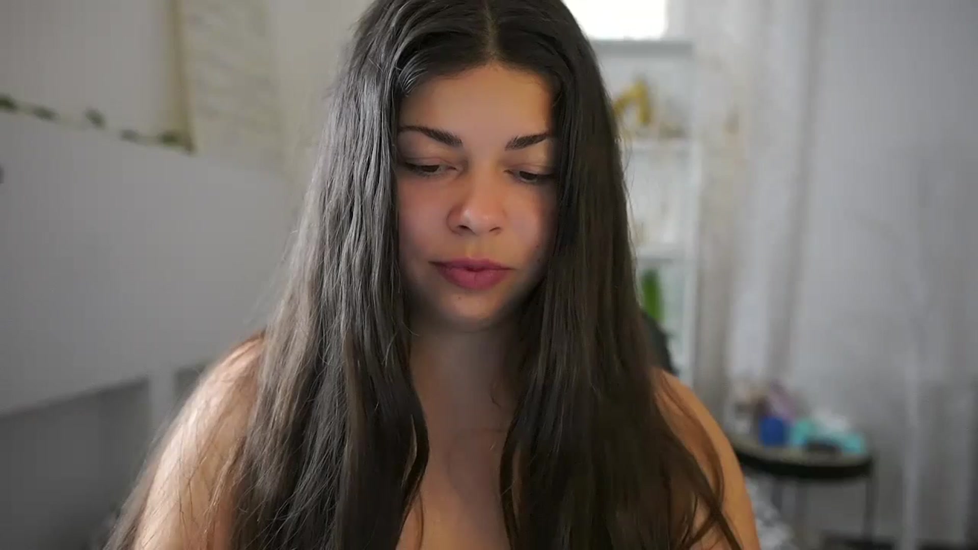 Gallery image thumbnail from Jaclyn__Case's myfreecams stream on, 06/24/2024, 09:35 image 7 of 20