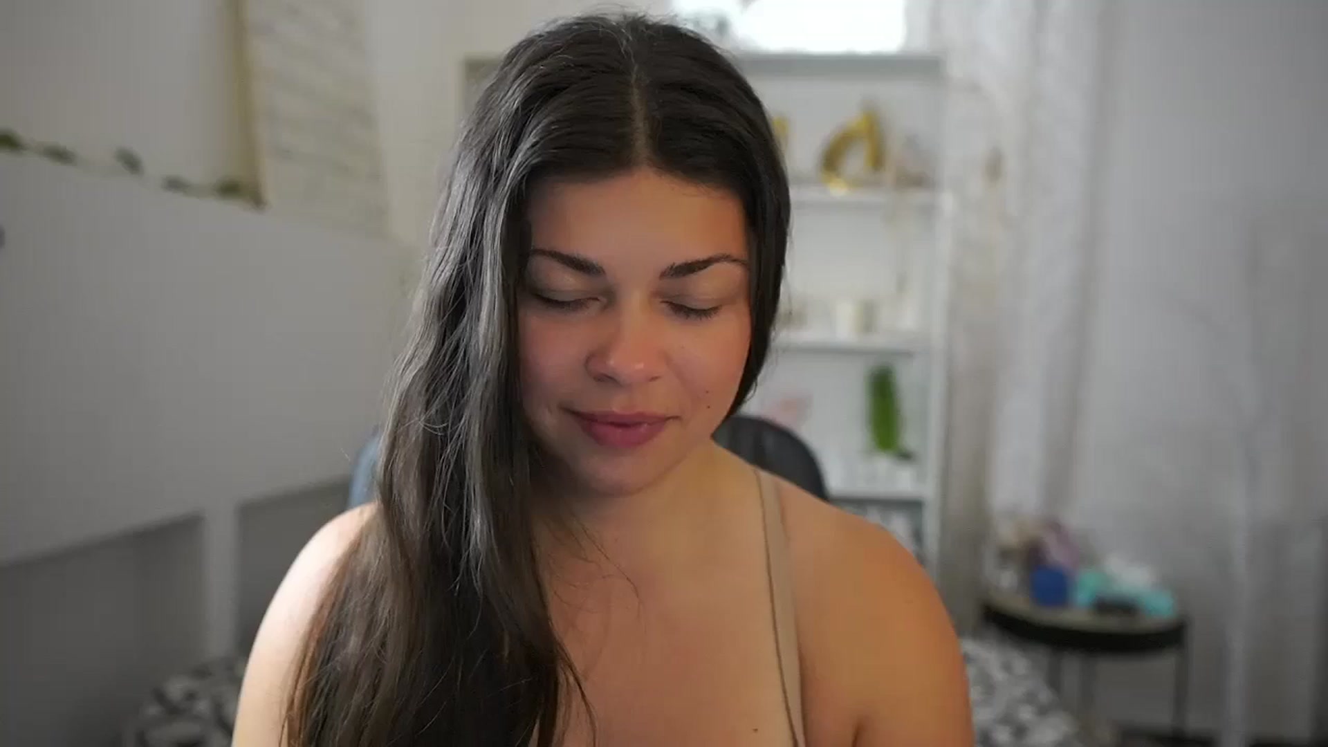 Gallery image thumbnail from Jaclyn__Case's myfreecams stream on, 06/24/2024, 13:19 image 1 of 20