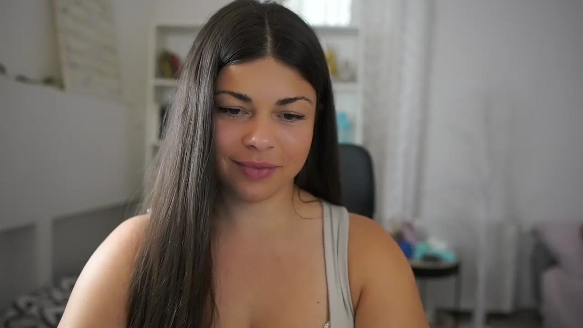 Gallery image thumbnail from Jaclyn__Case's myfreecams stream on, 06/27/2024, 11:10 image 8 of 20