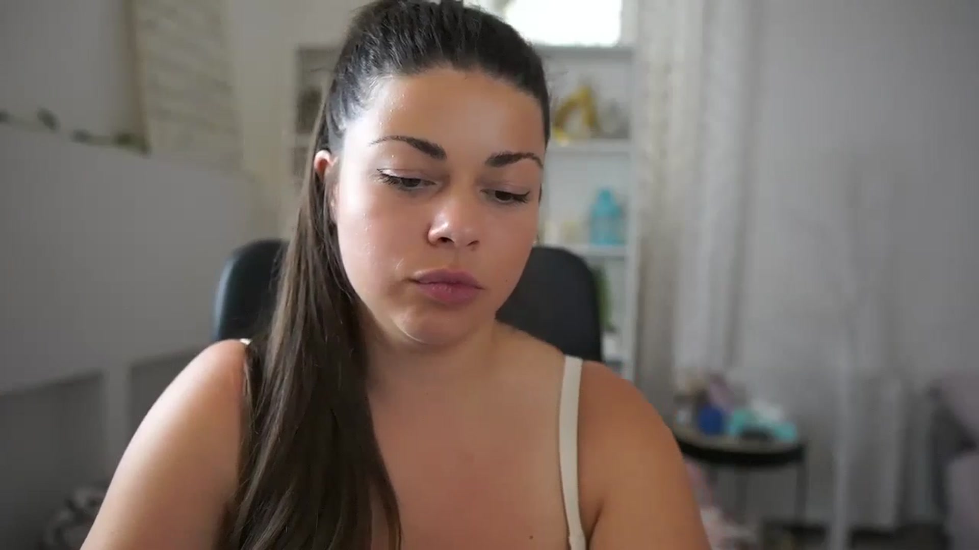 Gallery image thumbnail from Jaclyn__Case's myfreecams stream on, 06/27/2024, 14:43 image 3 of 20