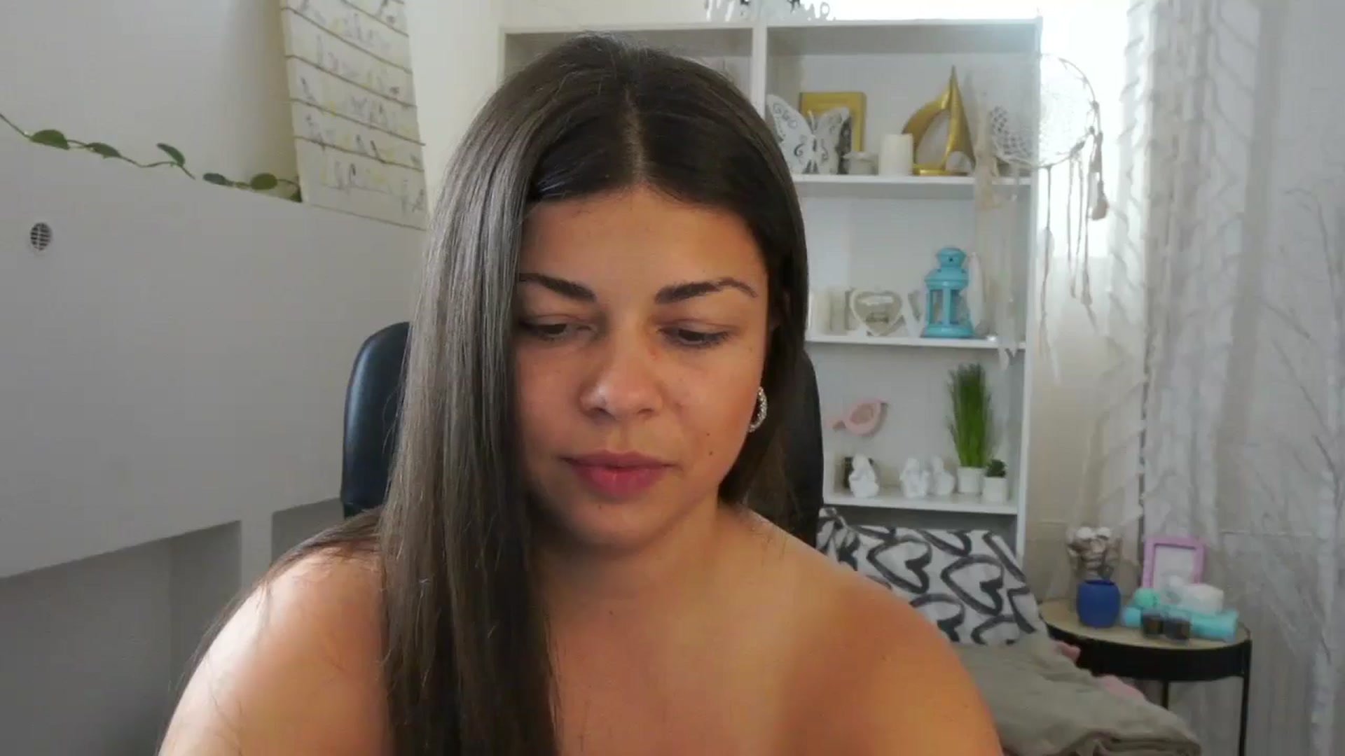 Gallery image thumbnail from Jaclyn__Case's myfreecams stream on, 07/11/2024, 11:26 image 1 of 20
