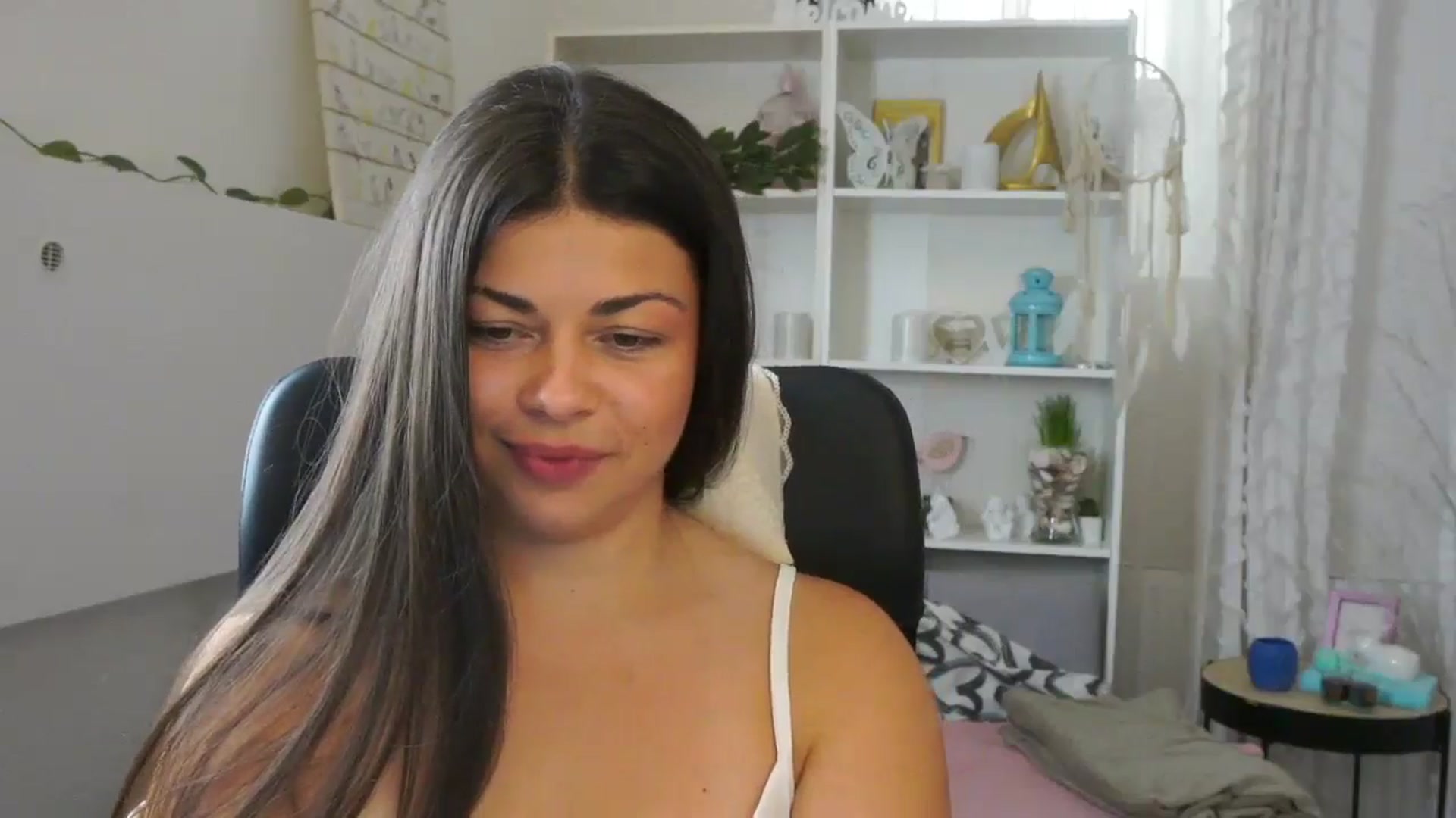 Gallery image thumbnail from Jaclyn__Case's myfreecams stream on, 07/13/2024, 09:47 image 15 of 20
