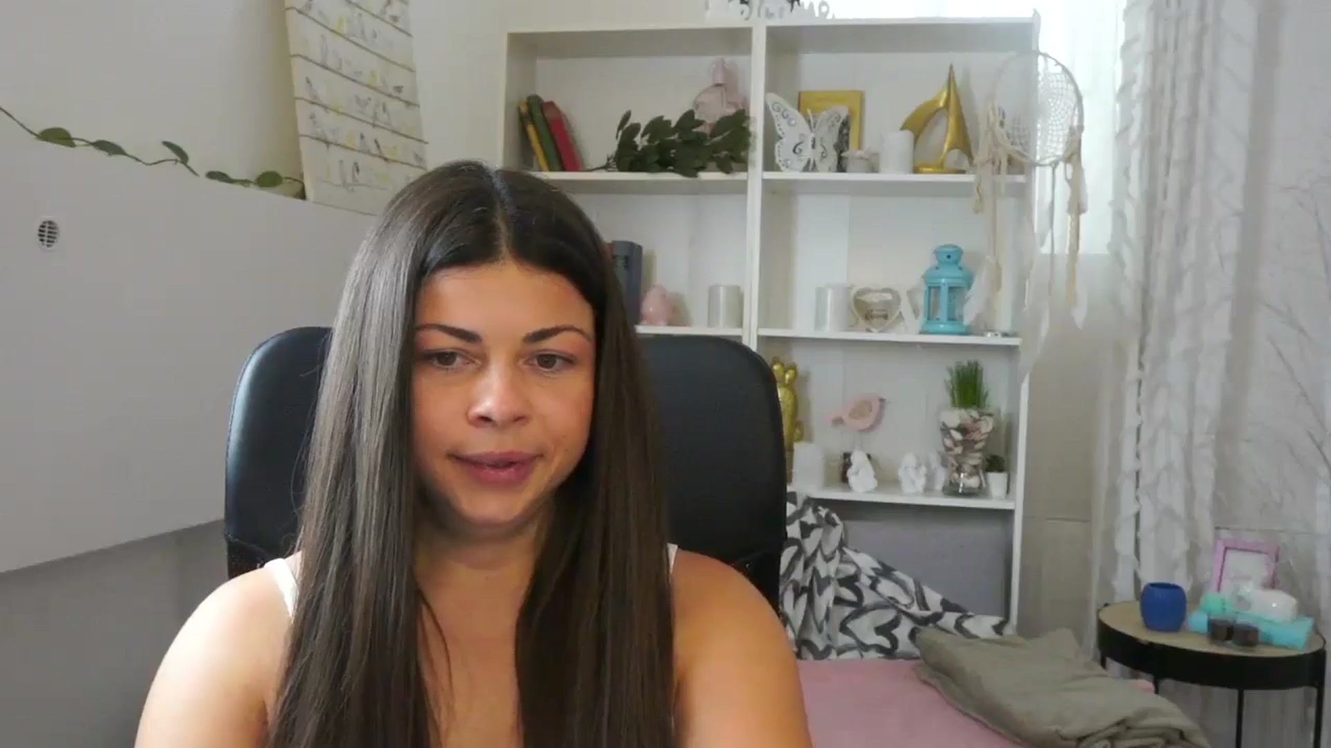Gallery image thumbnail from Jaclyn__Case's myfreecams stream on, 07/13/2024, 12:15 image 18 of 20