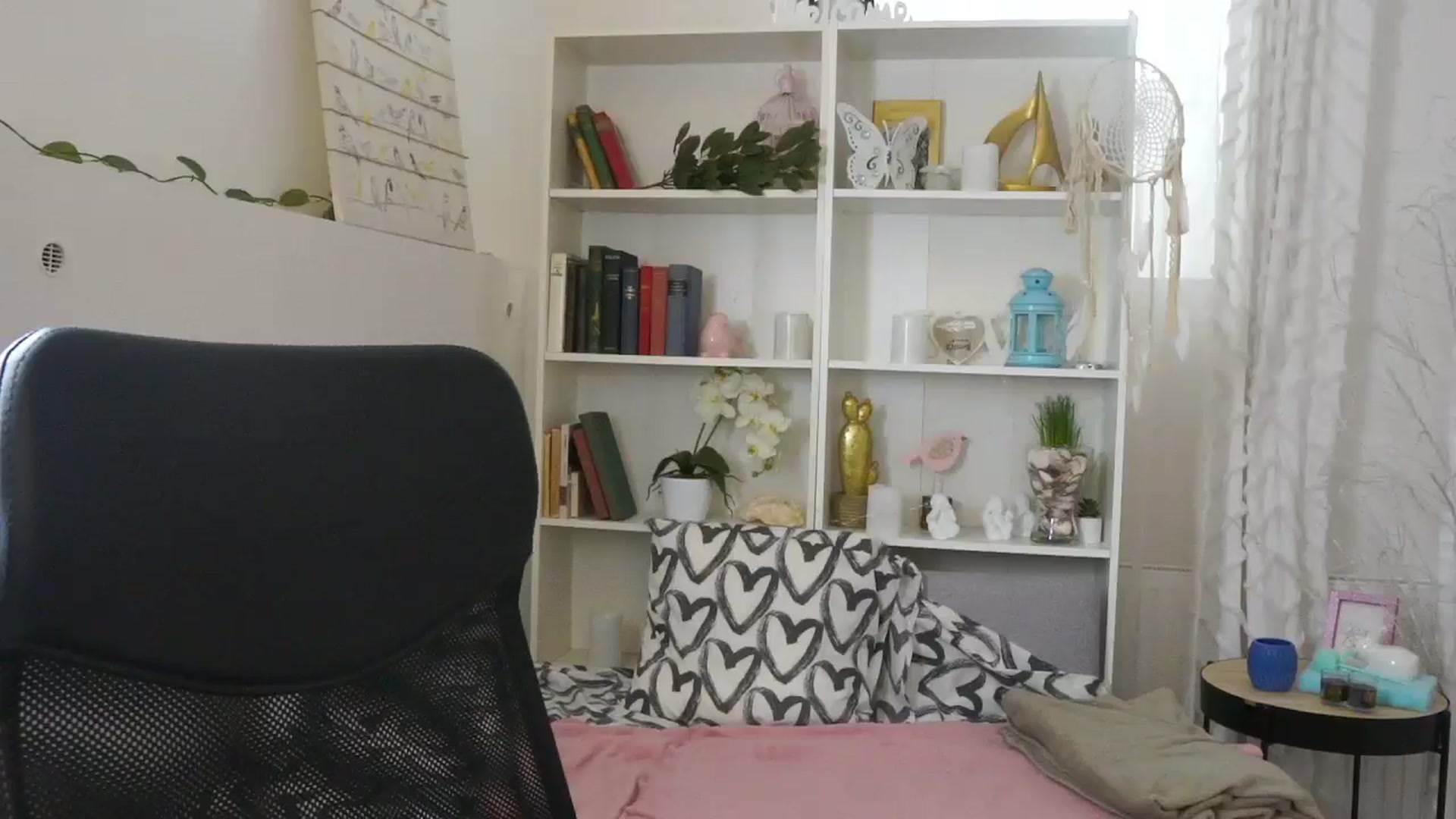 Gallery image thumbnail from Jaclyn__Case's myfreecams stream on, 07/13/2024, 12:15 image 14 of 20