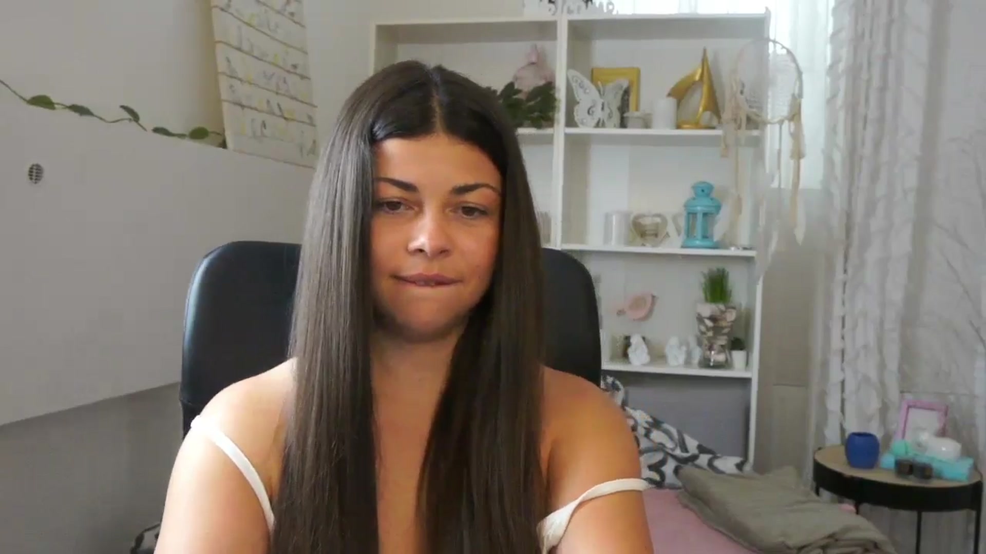 Gallery image thumbnail from Jaclyn__Case's myfreecams stream on, 07/13/2024, 12:42 image 12 of 20