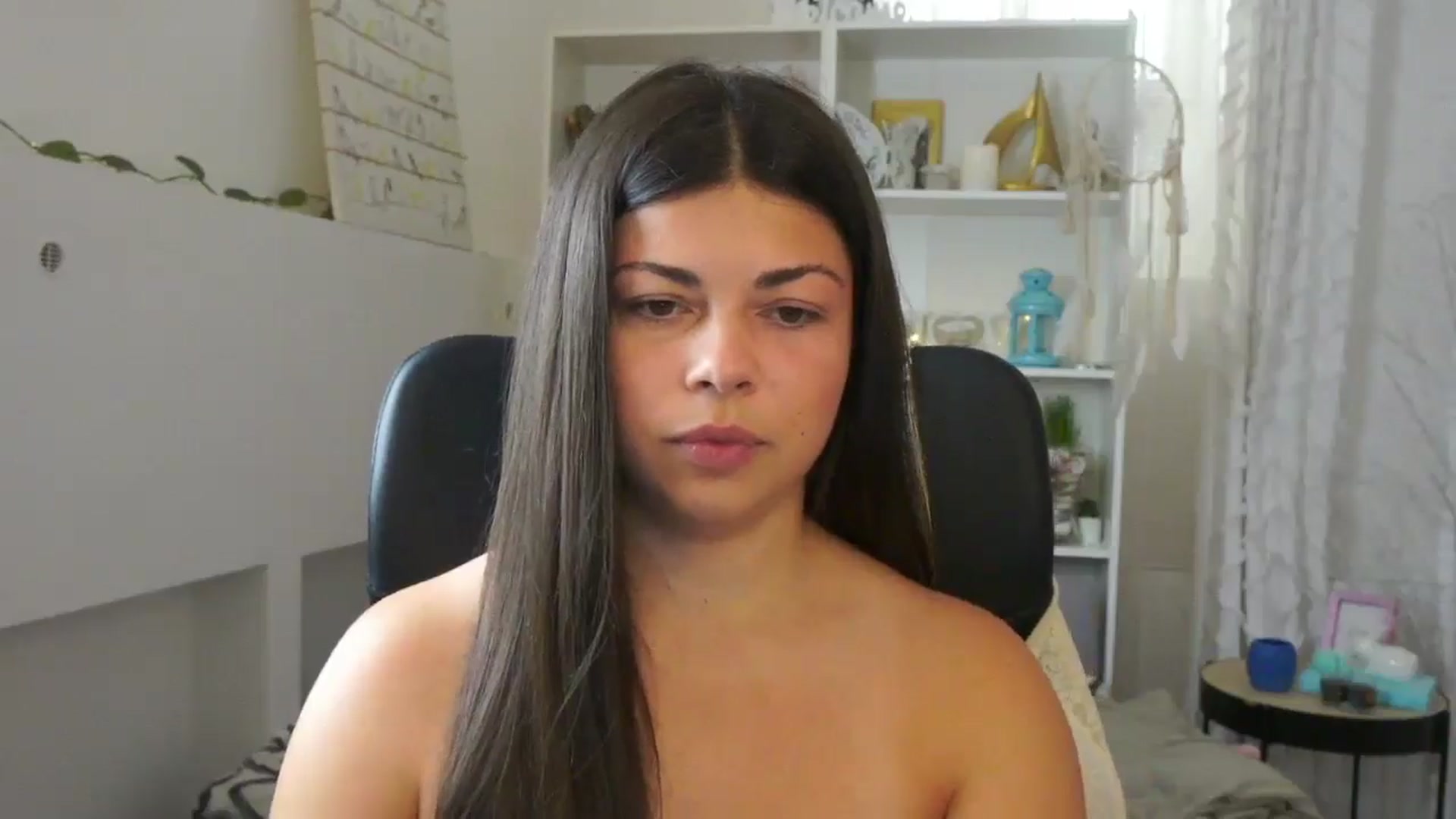 Gallery image thumbnail from Jaclyn__Case's myfreecams stream on, 07/14/2024, 14:41 image 15 of 20