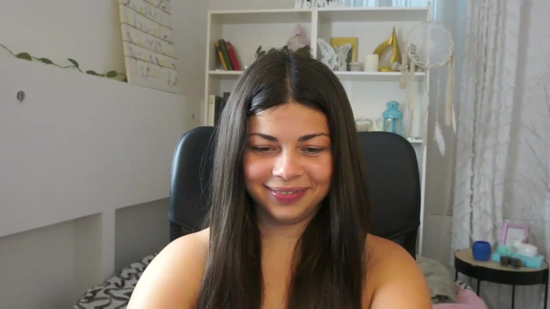 Gallery image thumbnail from Jaclyn__Case's myfreecams stream on, 07/14/2024, 17:32 image 5 of 20
