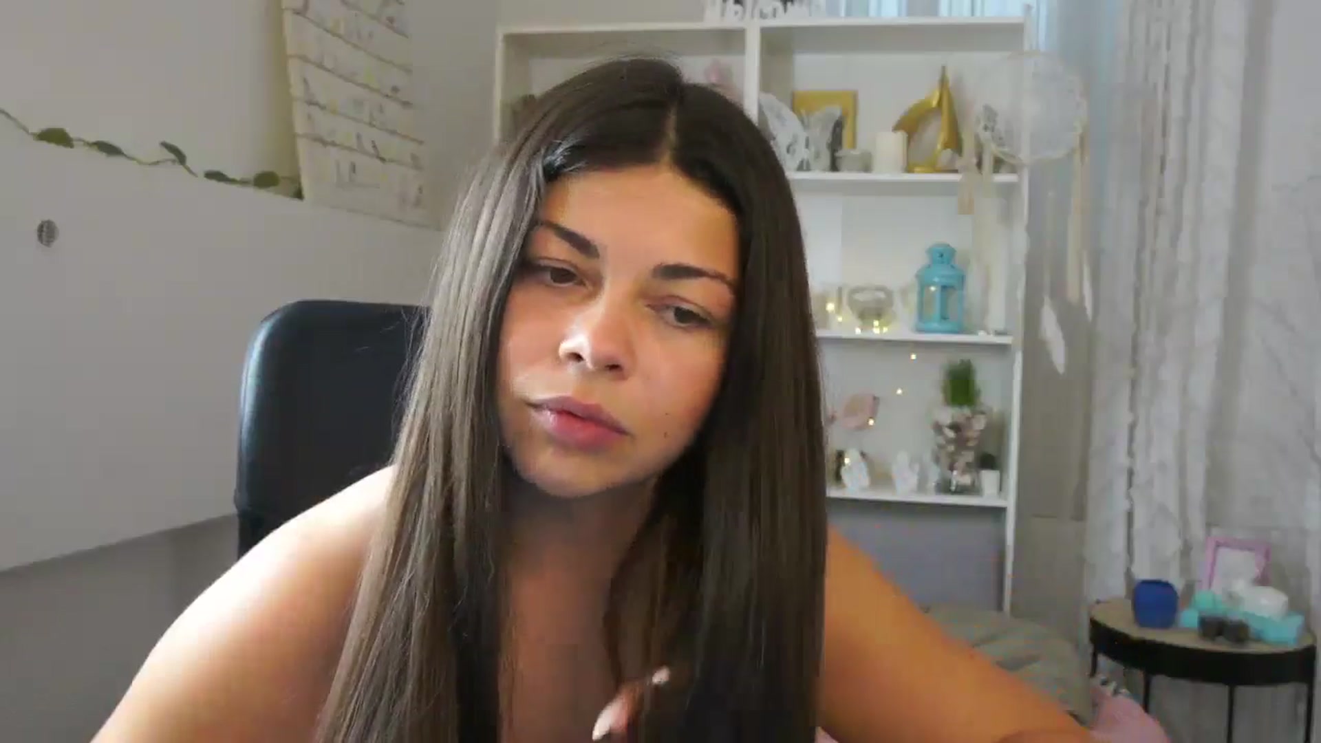Gallery image thumbnail from Jaclyn__Case's myfreecams stream on, 07/14/2024, 17:32 image 4 of 20