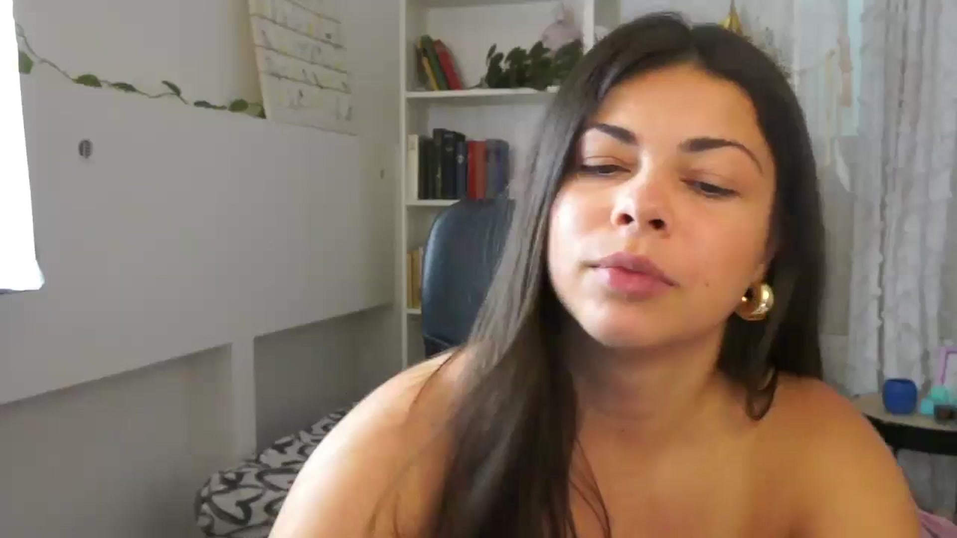 Gallery image thumbnail from Jaclyn__Case's myfreecams stream on, 07/15/2024, 11:11 image 15 of 20
