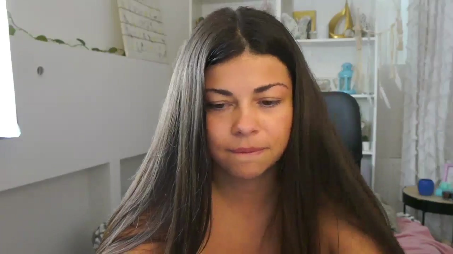 Gallery image thumbnail from Jaclyn__Case's myfreecams stream on, 07/15/2024, 11:11 image 10 of 20