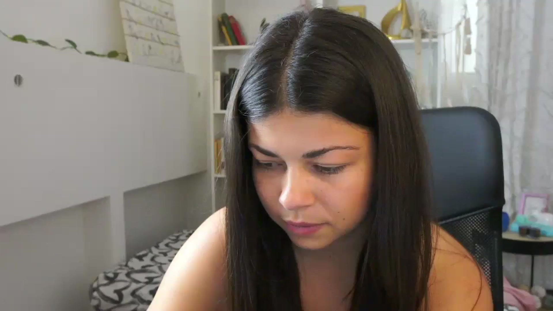 Gallery image thumbnail from Jaclyn__Case's myfreecams stream on, 07/15/2024, 12:42 image 15 of 20