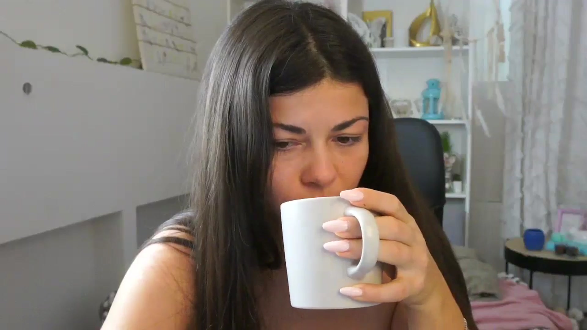 Gallery image thumbnail from Jaclyn__Case's myfreecams stream on, 07/15/2024, 12:42 image 9 of 20