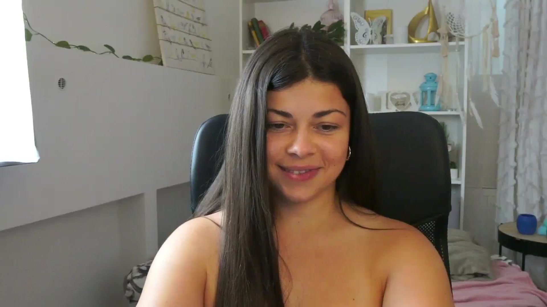 Gallery image thumbnail from Jaclyn__Case's myfreecams stream on, 07/15/2024, 12:42 image 3 of 20