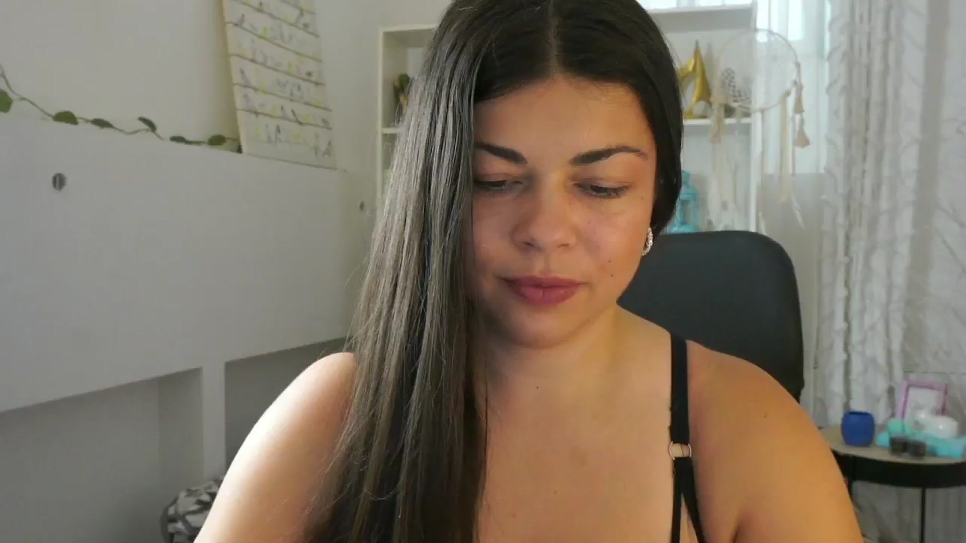 Gallery image thumbnail from Jaclyn__Case's myfreecams stream on, 07/18/2024, 09:57 image 6 of 20