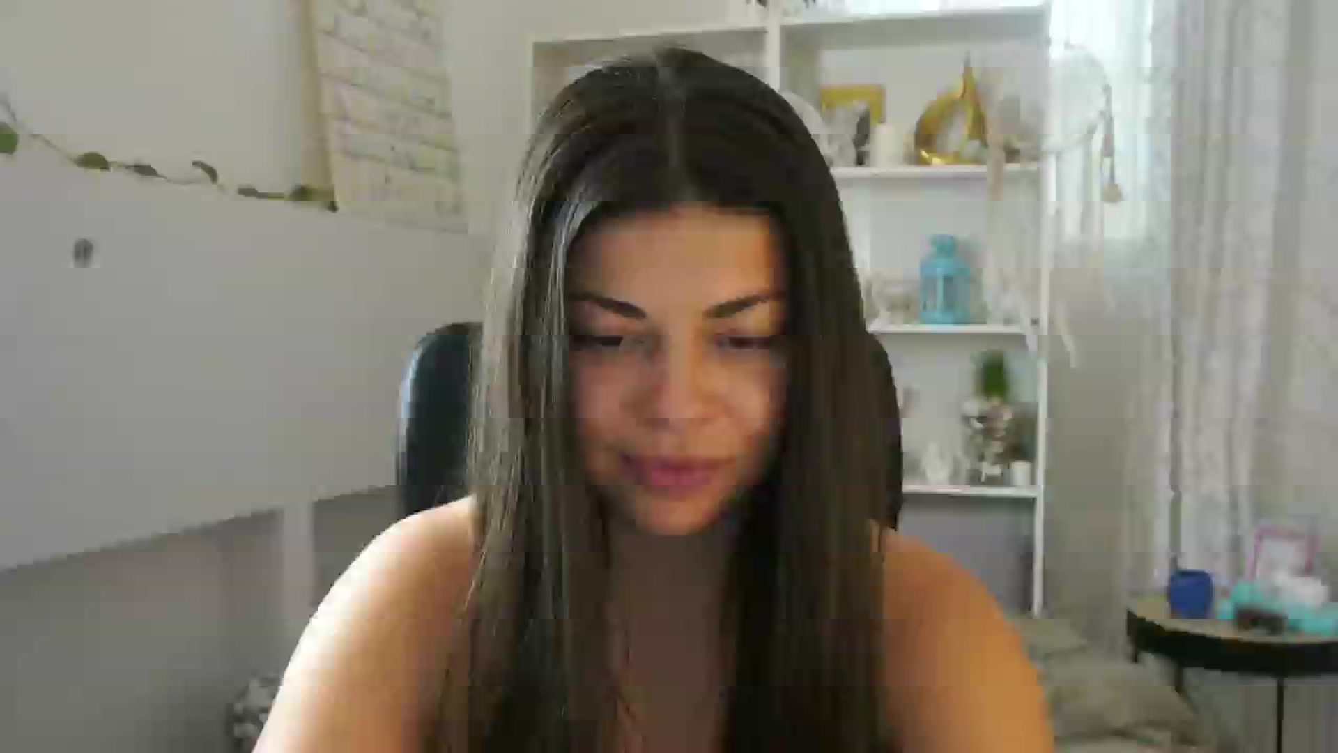 Gallery image thumbnail from Jaclyn__Case's myfreecams stream on, 07/18/2024, 12:02 image 7 of 20