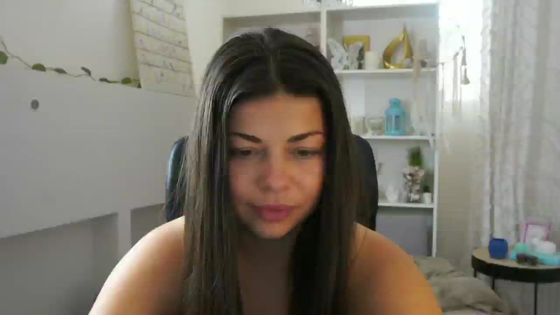 Gallery image thumbnail from Jaclyn__Case's myfreecams stream on, 07/18/2024, 12:02 image 8 of 20