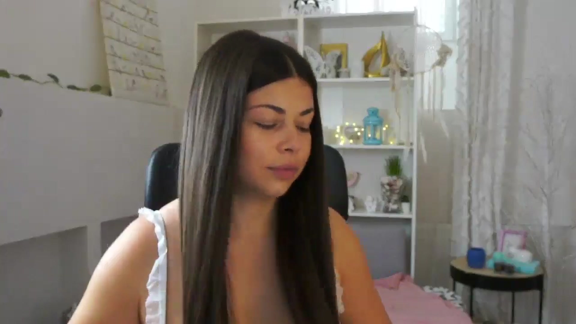 Gallery image thumbnail from Jaclyn__Case's myfreecams stream on, 07/19/2024, 09:23 image 3 of 20