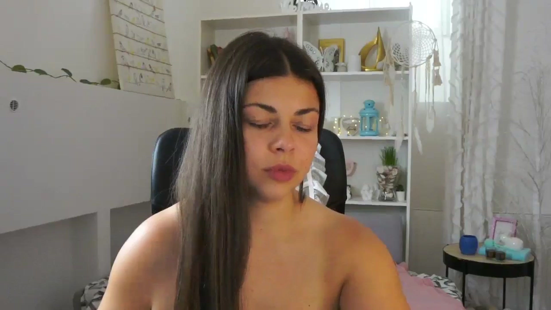 Gallery image thumbnail from Jaclyn__Case's myfreecams stream on, 07/19/2024, 13:03 image 16 of 20