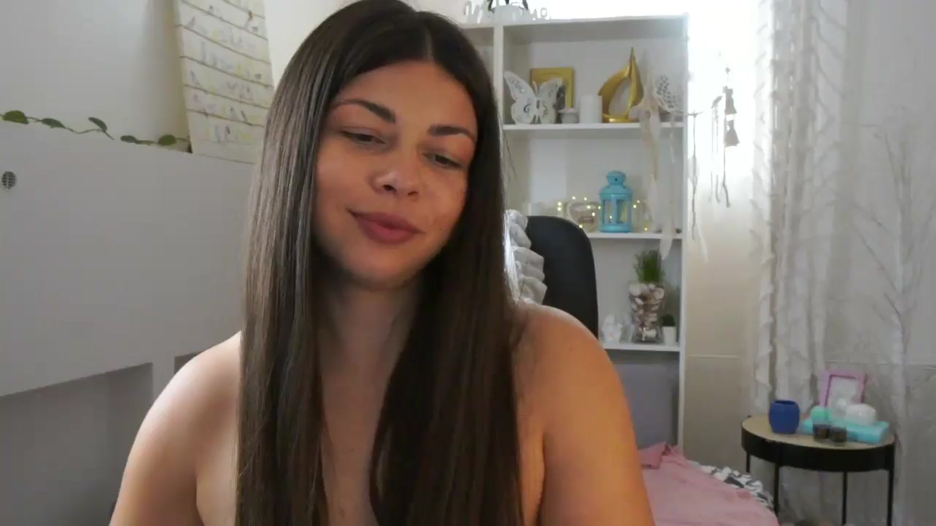 Gallery image thumbnail from Jaclyn__Case's myfreecams stream on, 07/19/2024, 13:03 image 1 of 20