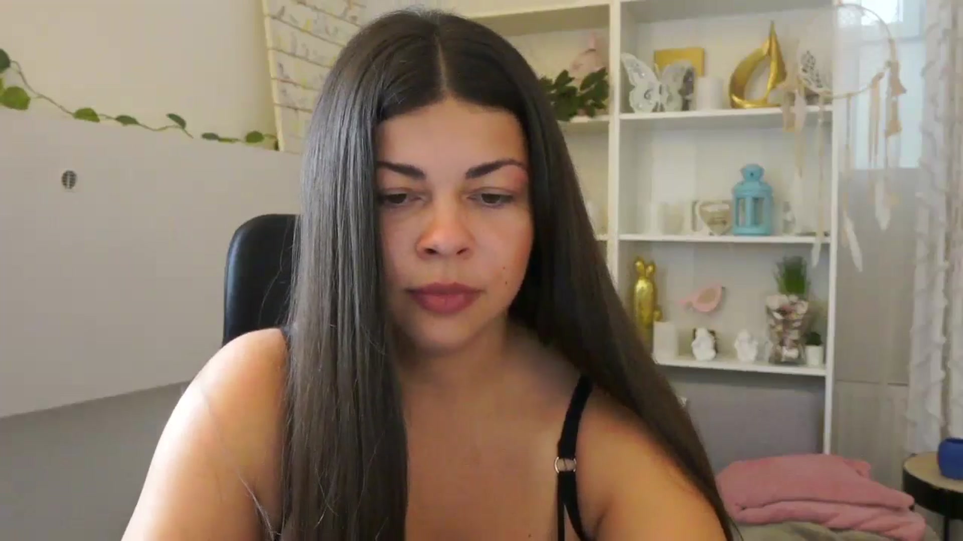 Gallery image thumbnail from Jaclyn__Case's myfreecams stream on, 07/21/2024, 08:54 image 15 of 20