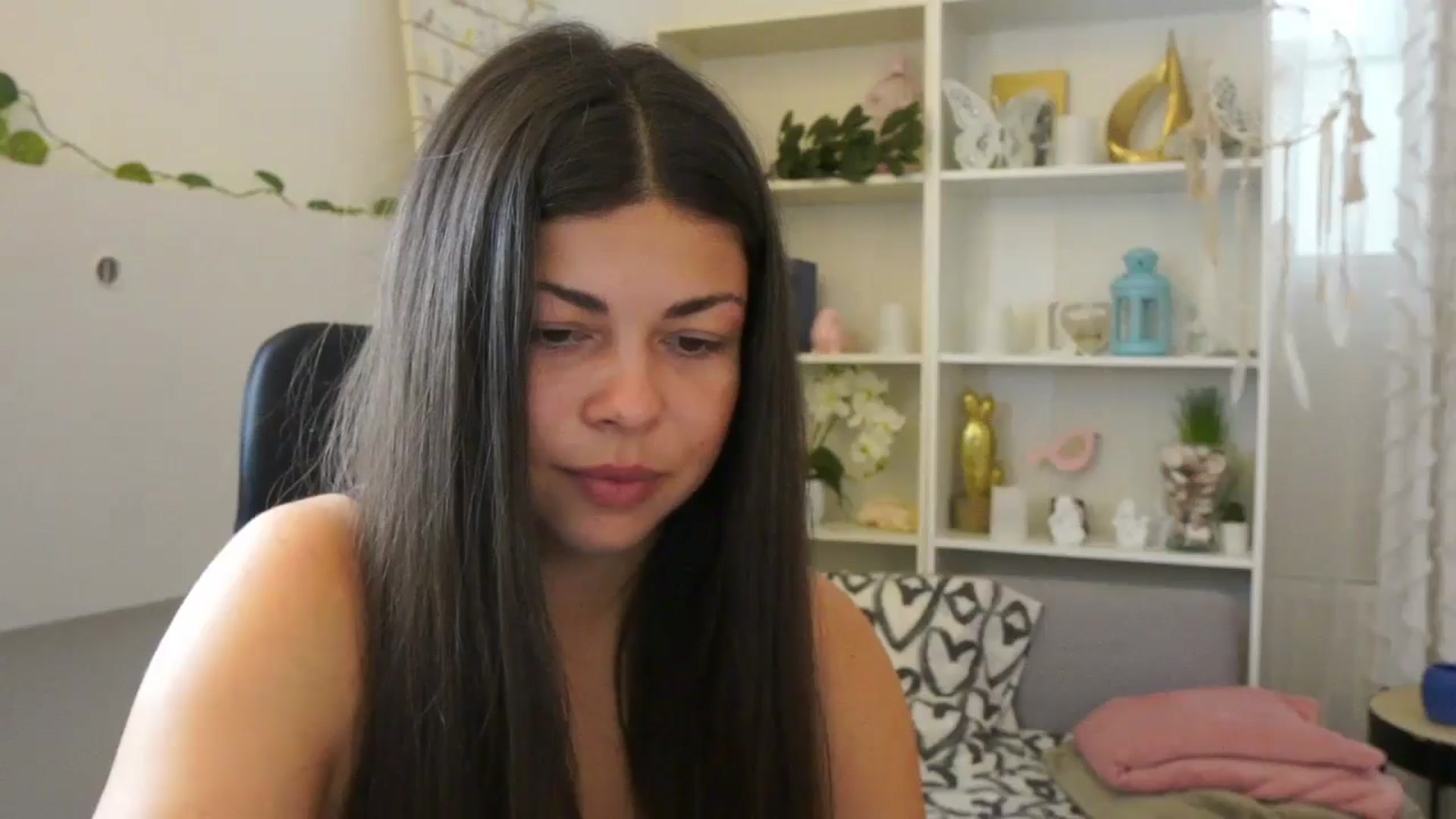Gallery image thumbnail from Jaclyn__Case's myfreecams stream on, 07/21/2024, 09:57 image 16 of 20