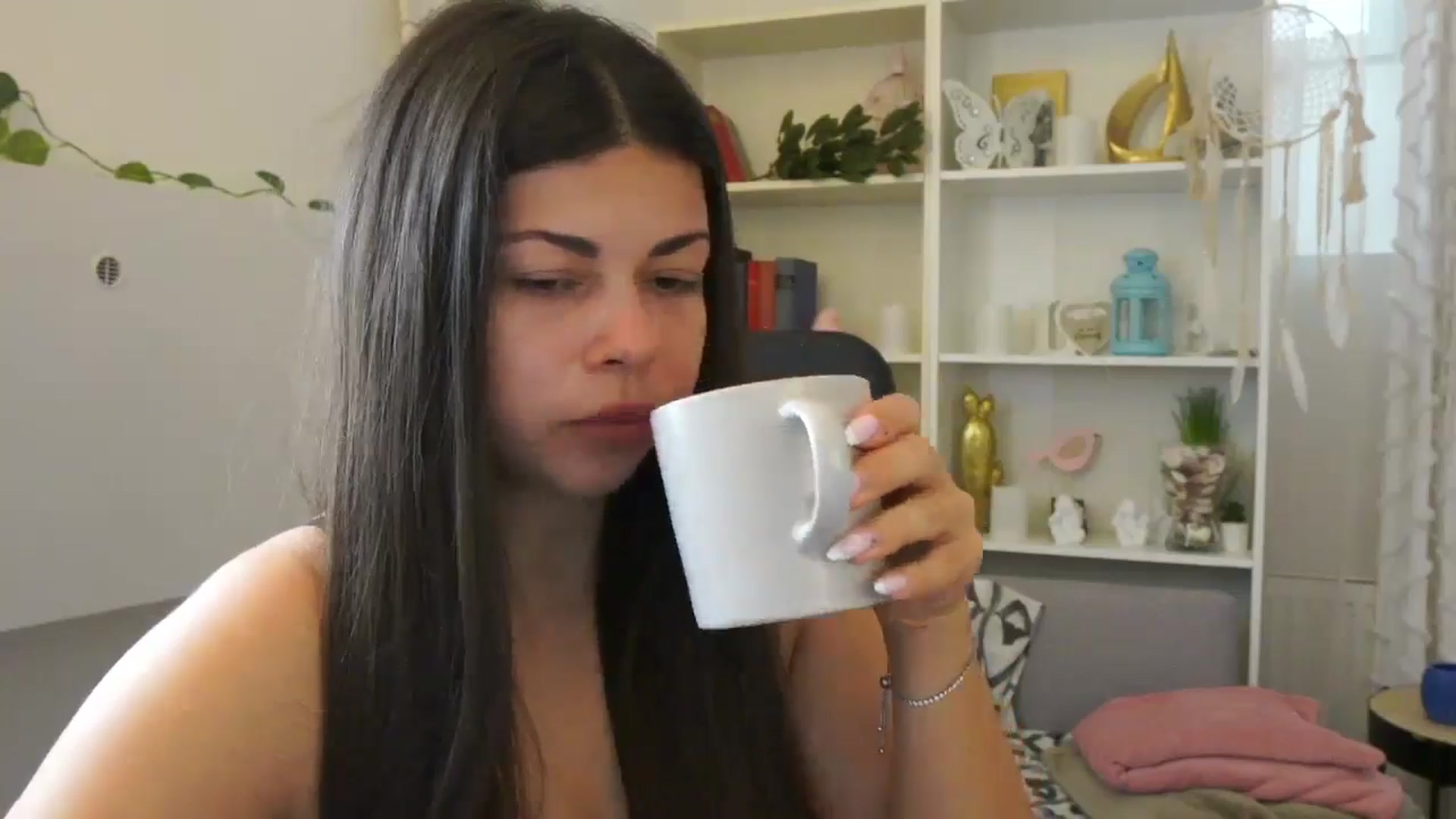 Gallery image thumbnail from Jaclyn__Case's myfreecams stream on, 07/21/2024, 09:57 image 14 of 20