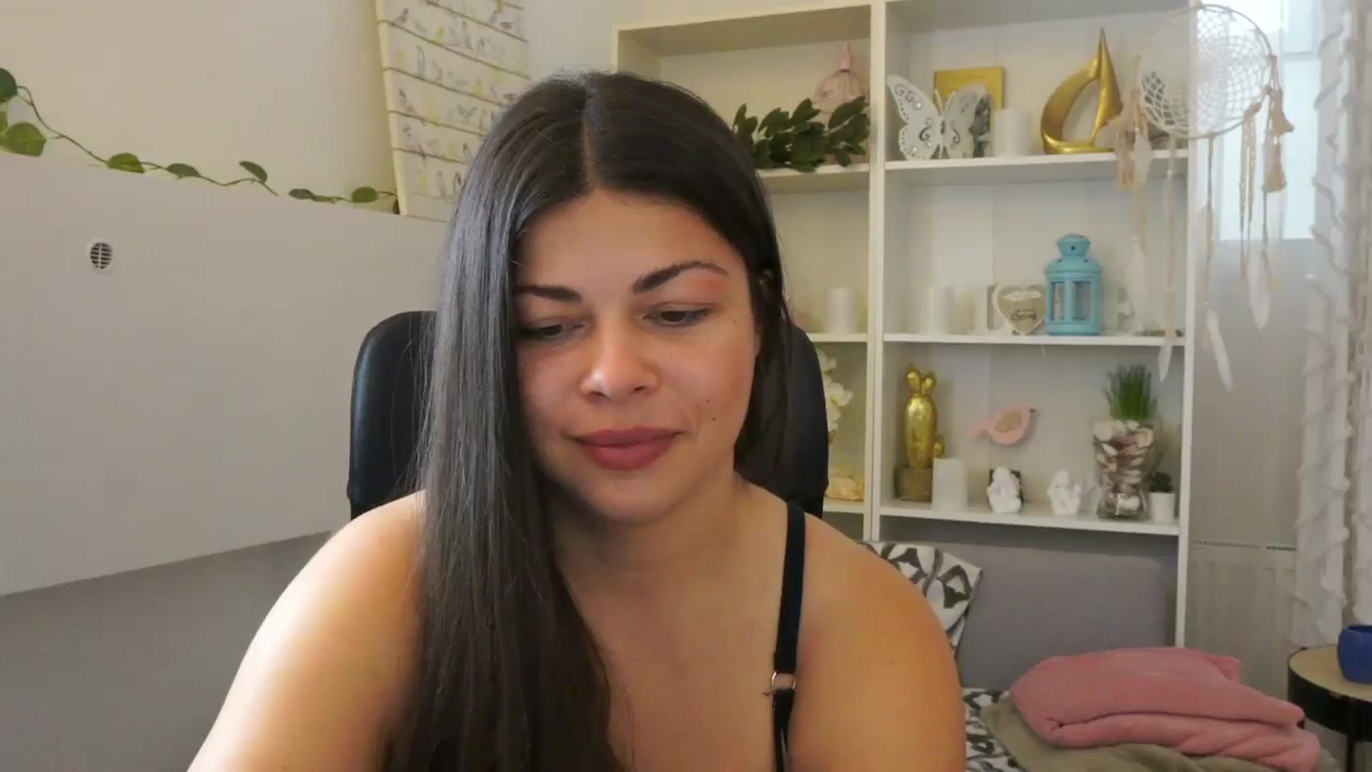 Gallery image thumbnail from Jaclyn__Case's myfreecams stream on, 07/21/2024, 09:57 image 1 of 20